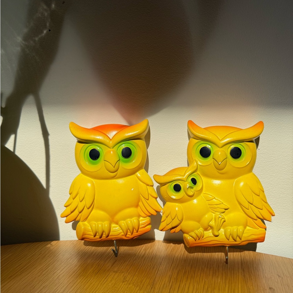 1977 Miller Studio Owl Family Hook 2 piece set Kitchy Decor Chalkwear Yello